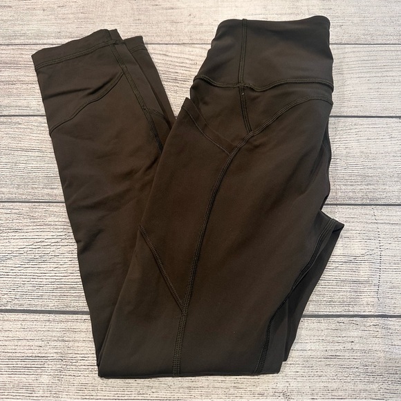 🍋Women’s Lululemon All The Right Places 23” Crop size 4🍋 - Picture 11 of 11